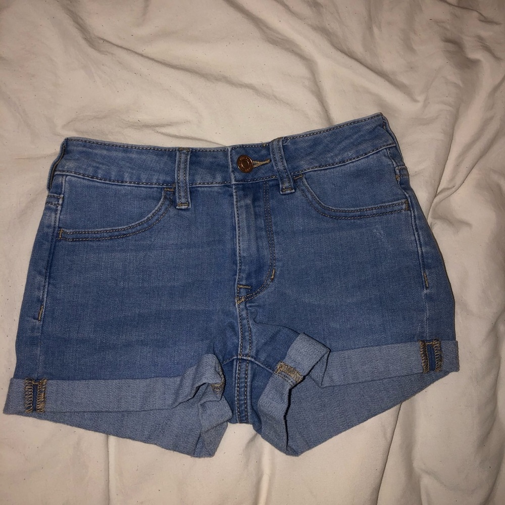 Pacsun Jean shorts. (23)